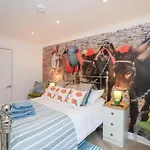 Дом отдыха 32 Quay Street Скарборо