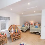 Дом отдыха 32 Quay Street Скарборо