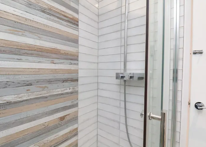 32 Quay Street * Scarborough